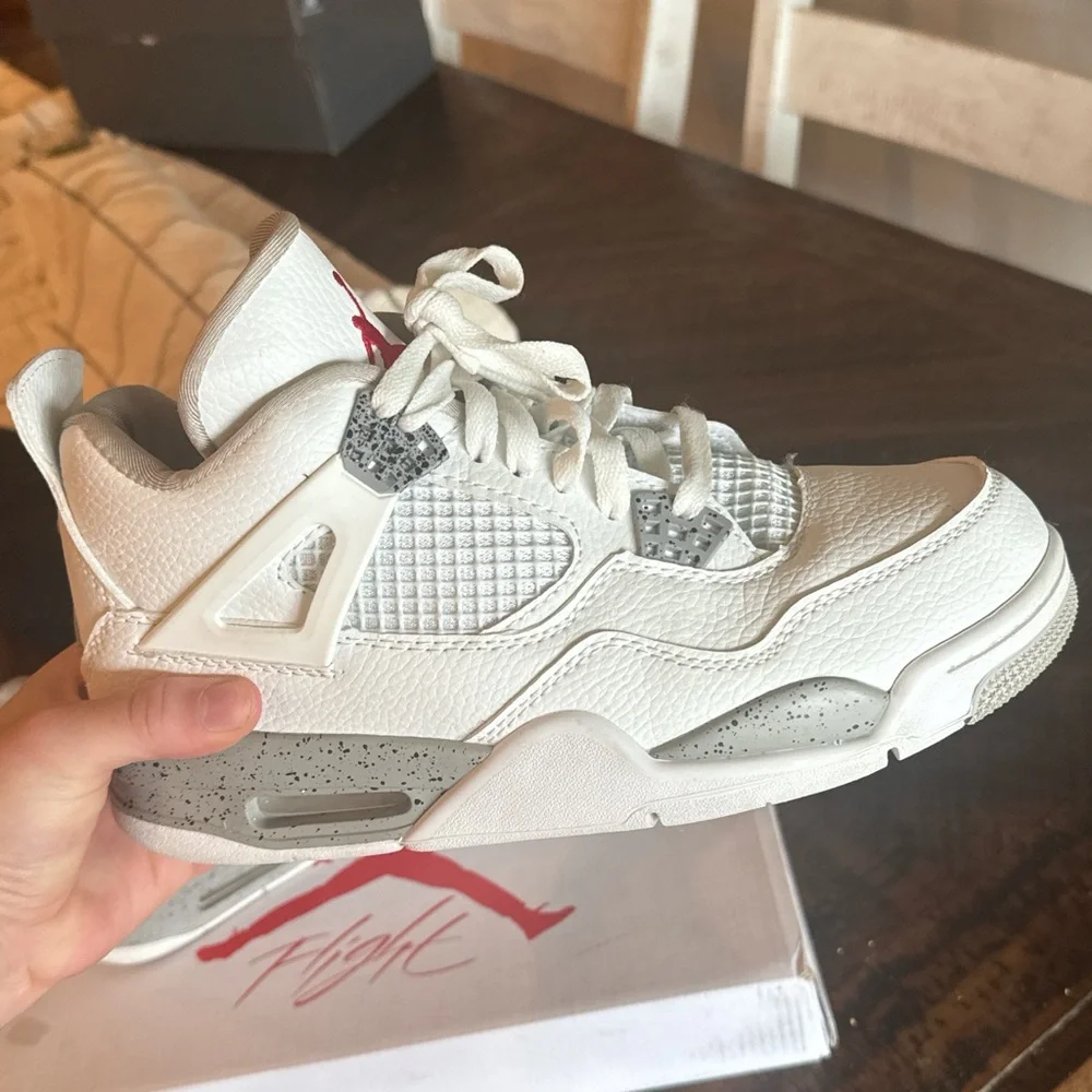 Air Jordan Retro 4s - Picture 1 of 3